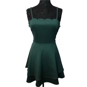 NWT Xtraordinary Pretty Women Green Short Dress Wavy Front Design Double Skirt